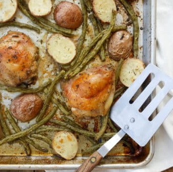 {5 Minute} Sheet Pan Chicken Dinner with Green Beans and Potatoes