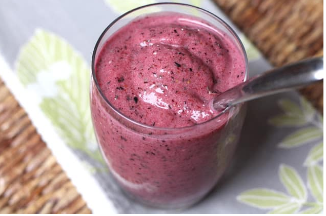 Blueberry Banana Coconut Chia Smoothie