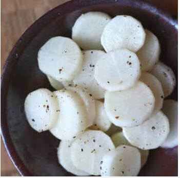 Overnight Chinese Daikon Radish Pickles