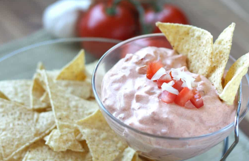 Sriracha Tomato and Onion Dip