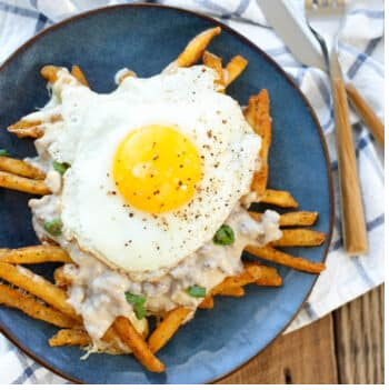 Breakfast Poutine