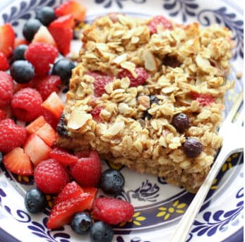 Summer Berries Baked Oatmeal