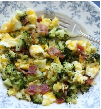 Cheesy Broccoli and Bacon Scramble